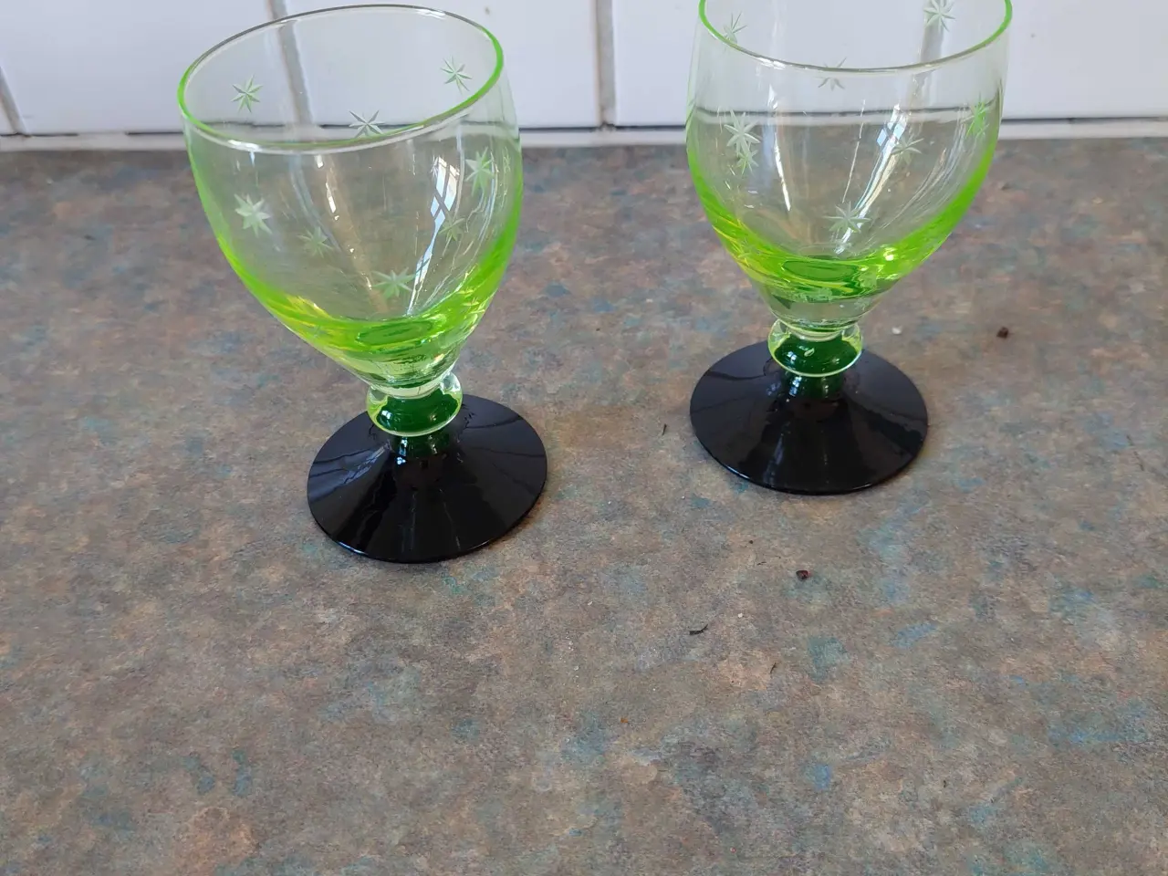 Billede 1 - Smukke grønne uran glas