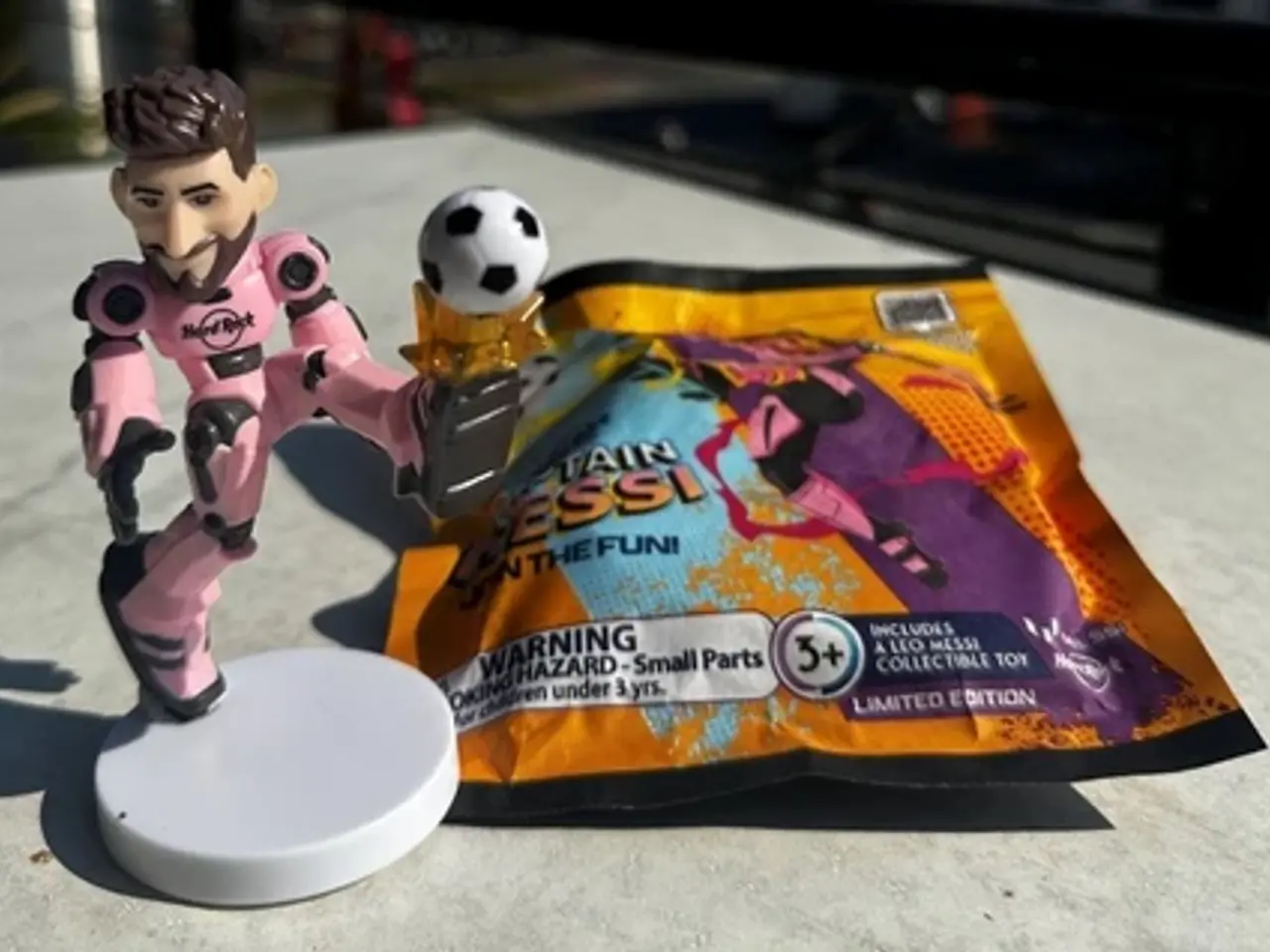 Billede 2 - Hard Rock Café - Limited Edition Captain Messi fig