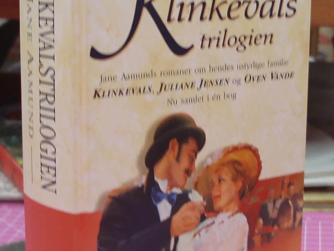 Billede 1 - Klinkevals trilogien af Jane Aamund