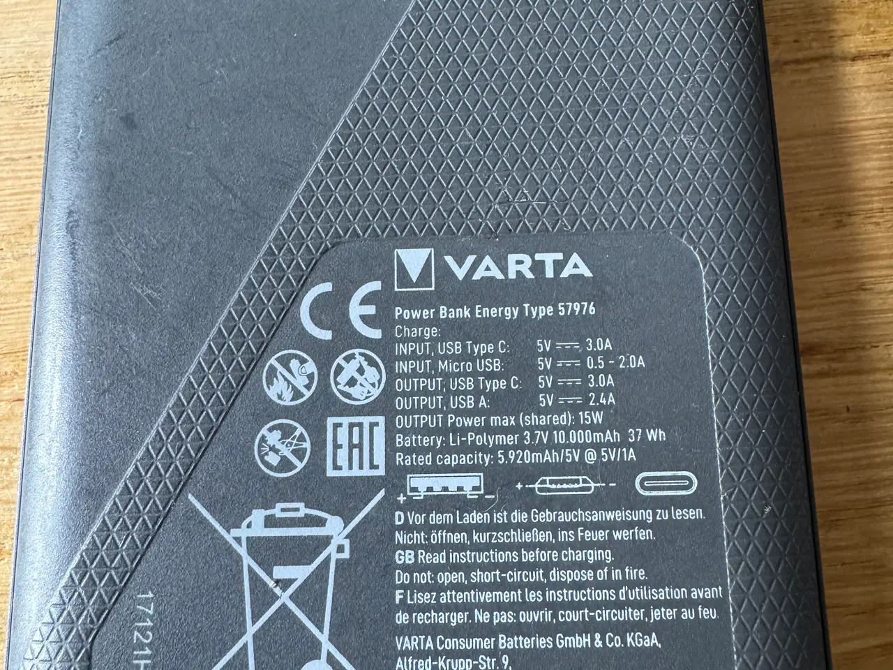 Billede 4 - Powerbank (Varta) sælges