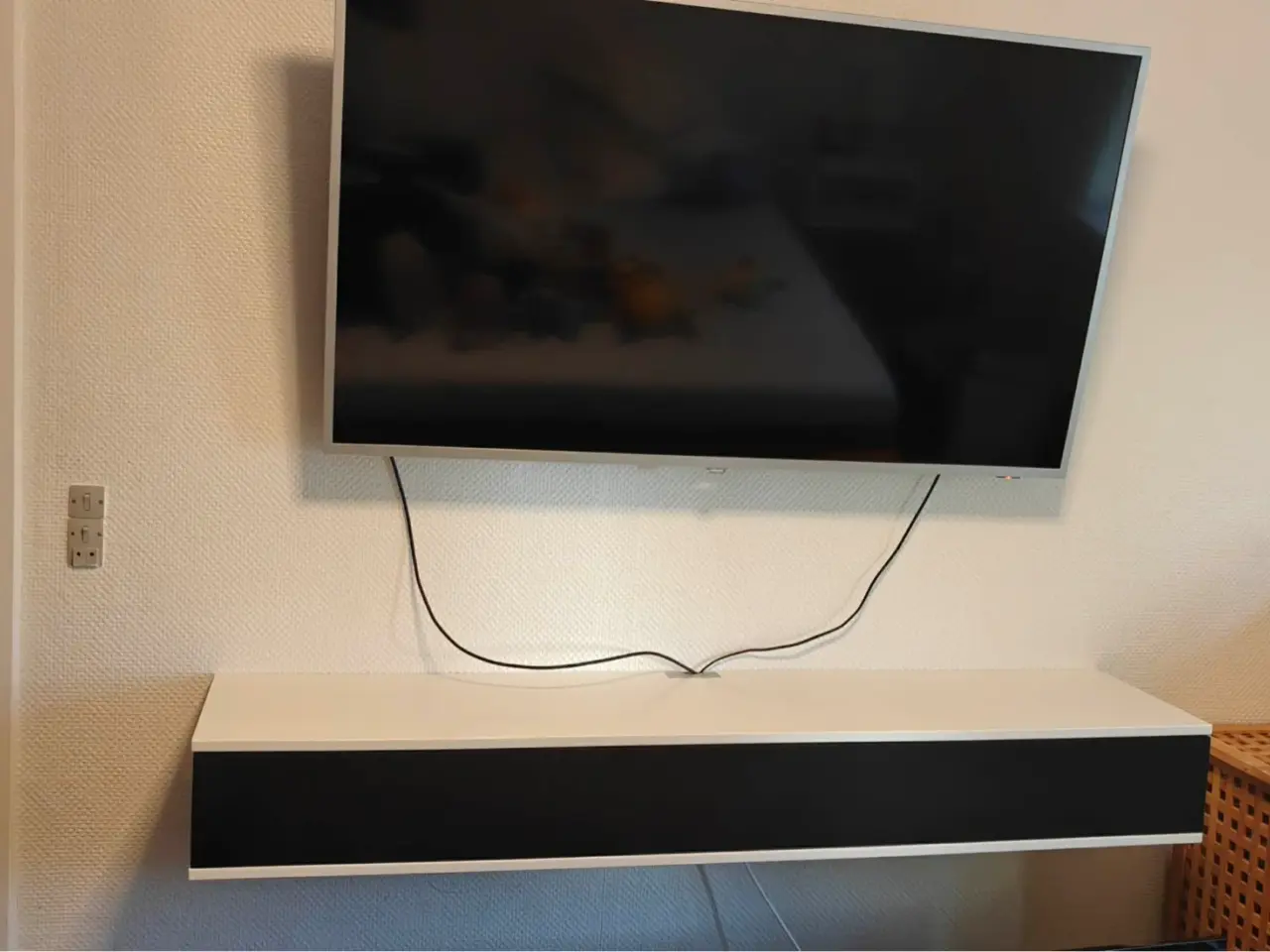 Billede 3 - hifi Møbler/ unnu 130S