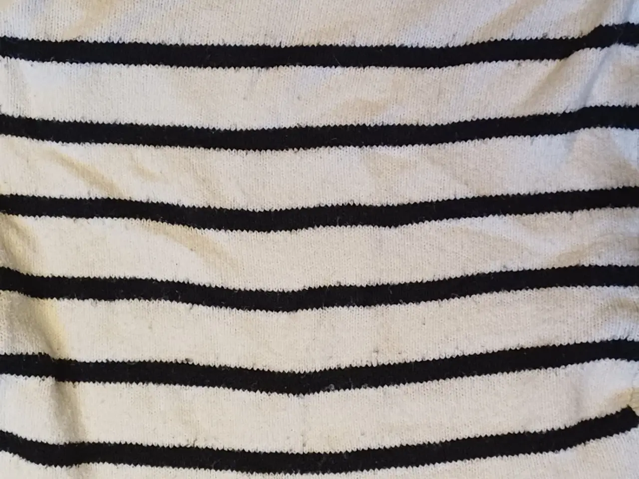 Billede 3 - Stribet strik bluse