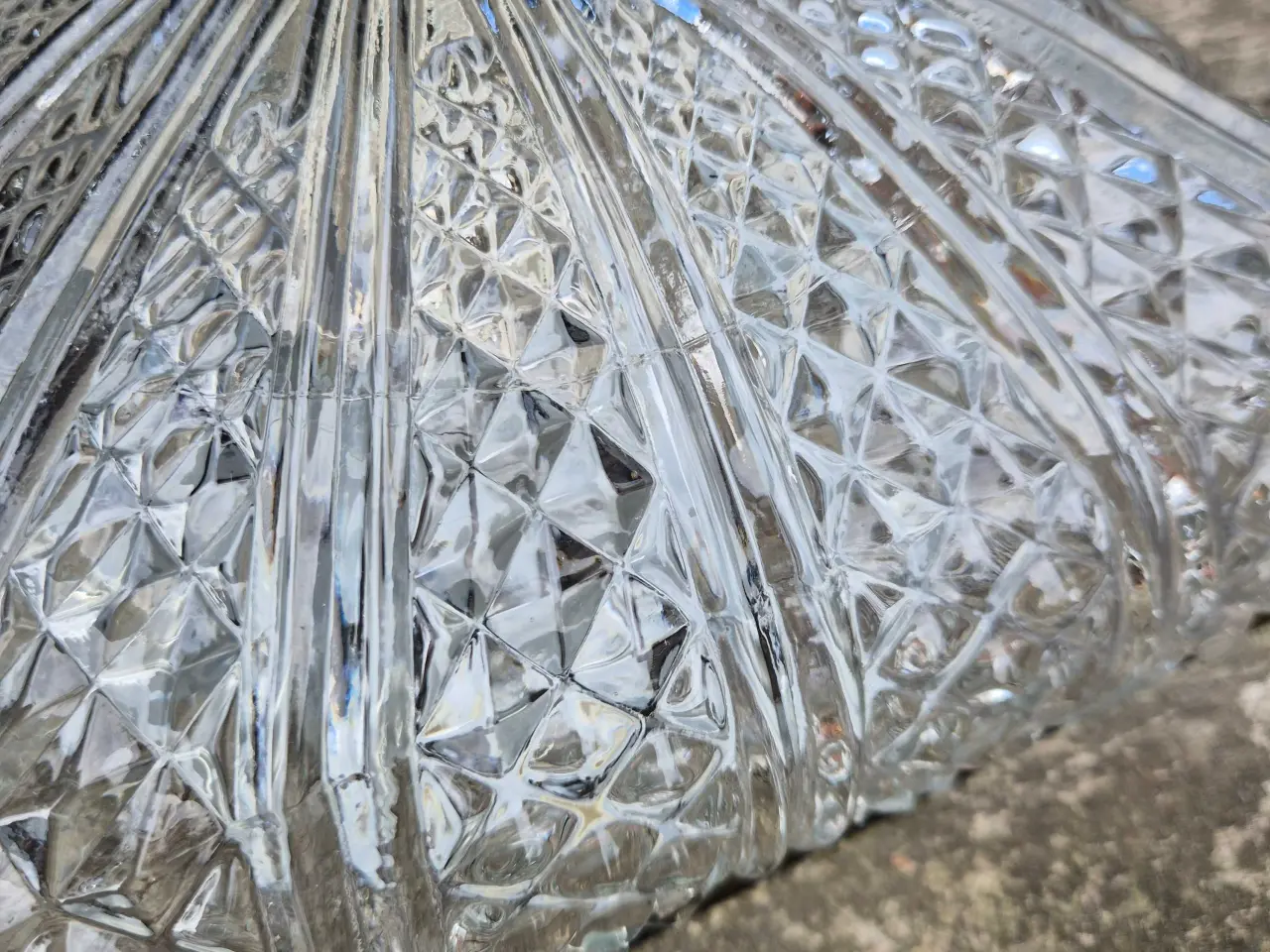 Billede 9 - Smuk plafond med buet glasskærm