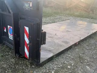 Container