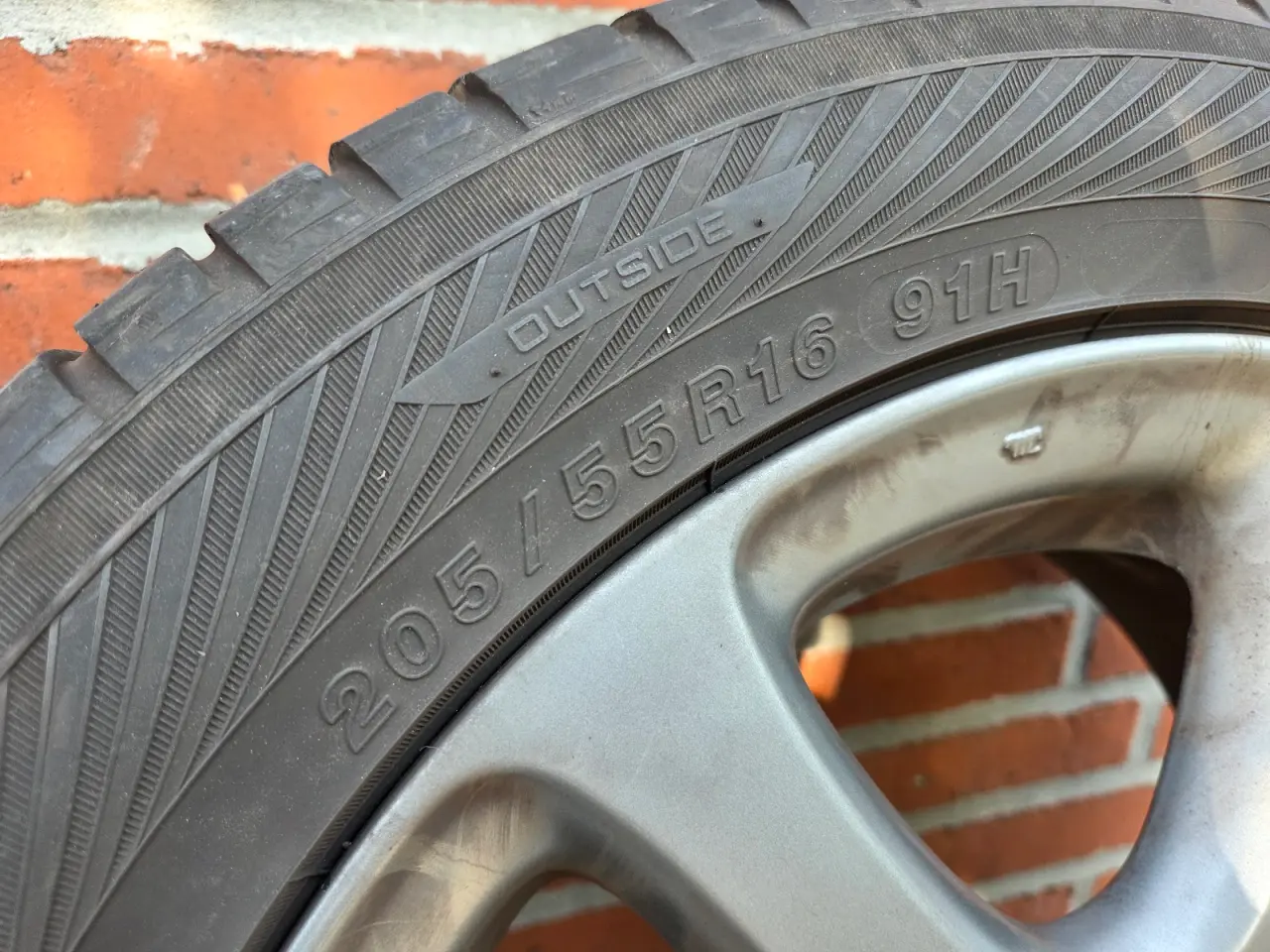 Billede 8 - Original Honda alufælge med vinterdæk