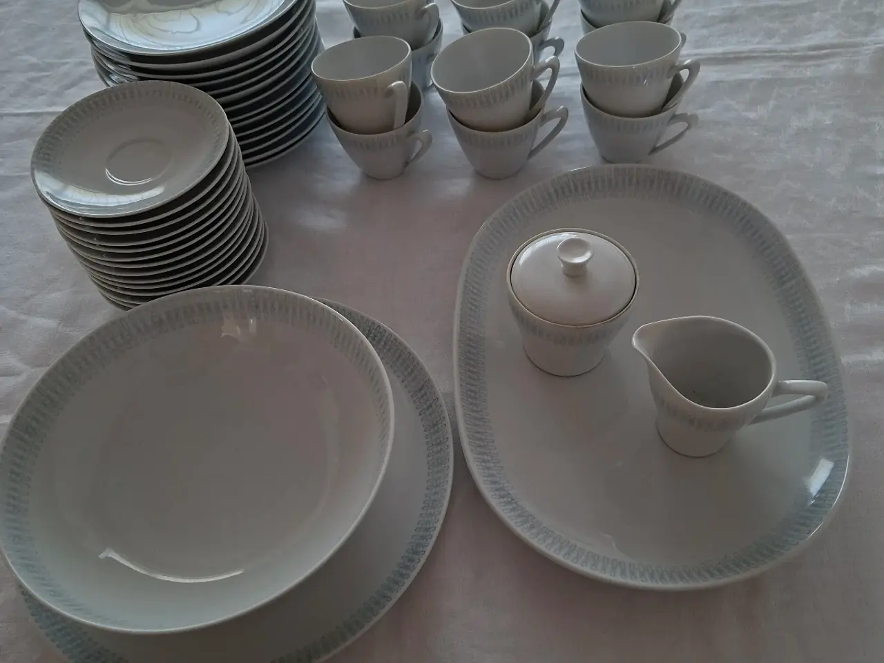 Billede 2 - Kaffestel med fade.
