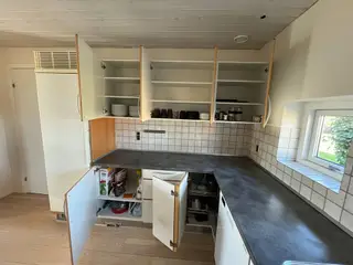 Overskabe hvidt laminat, m bøge kant