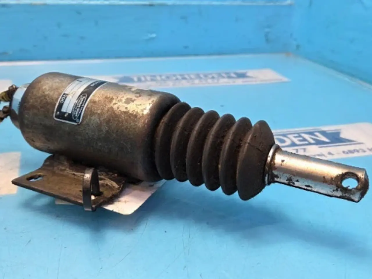 Billede 4 - New Holland FX38 Magnetventil 84038194
