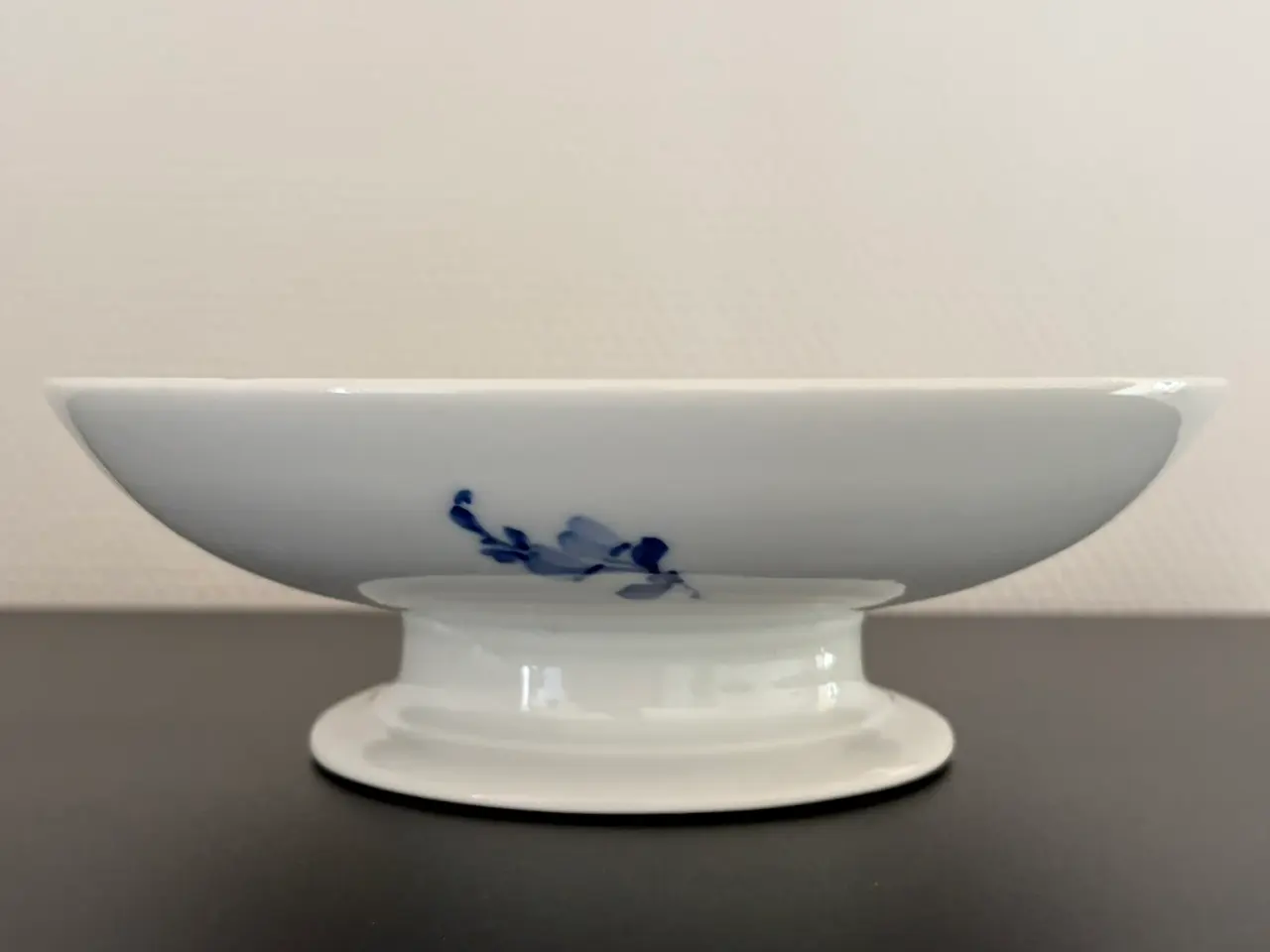 Billede 1 - Royal Copenhagen, blå blomst flettet, fad 10/8062