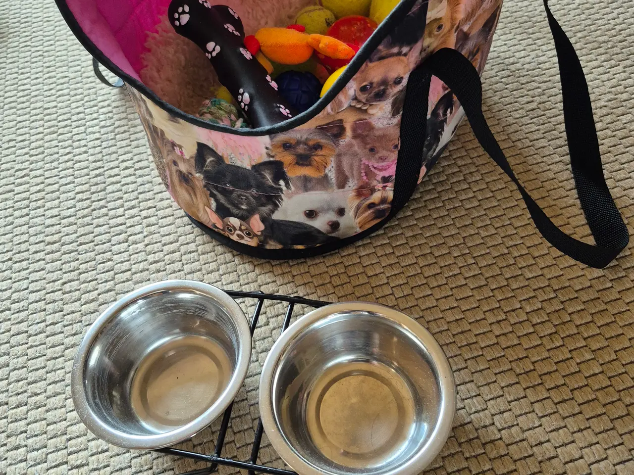 Billede 2 - Tilbehør til lille hund ca. 3-5 kg.