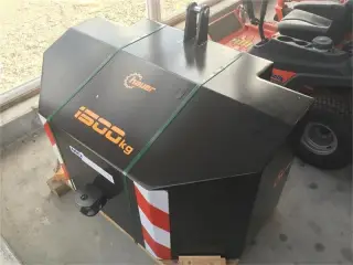 Hauer Frontklods 1500 kg.
