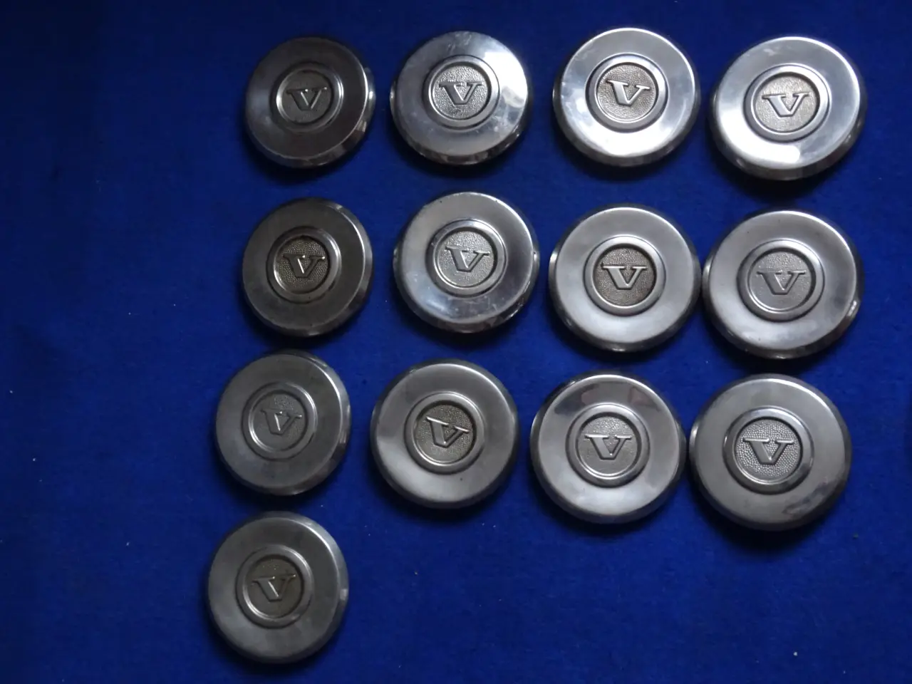 Billede 1 - Volvo 242,244,245,264 navkapsler