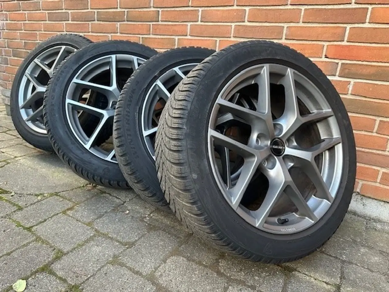 Billede 1 - Vinterdæk på fælge til Audi