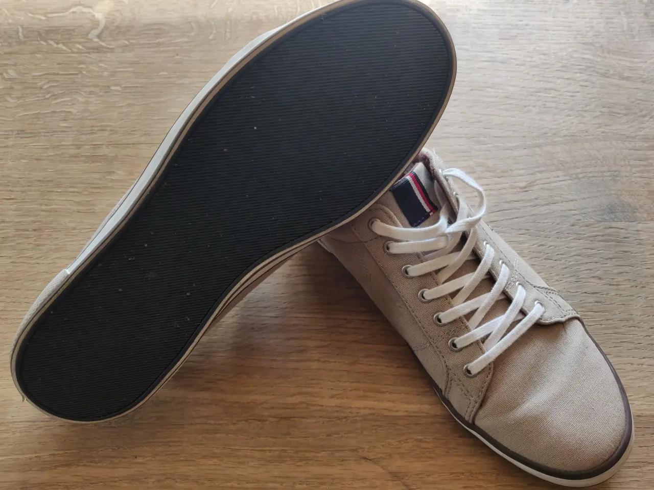 Billede 3 - Lækre Hilfiger sneakers