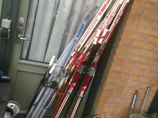 3 par ski med stave, ældre modeller