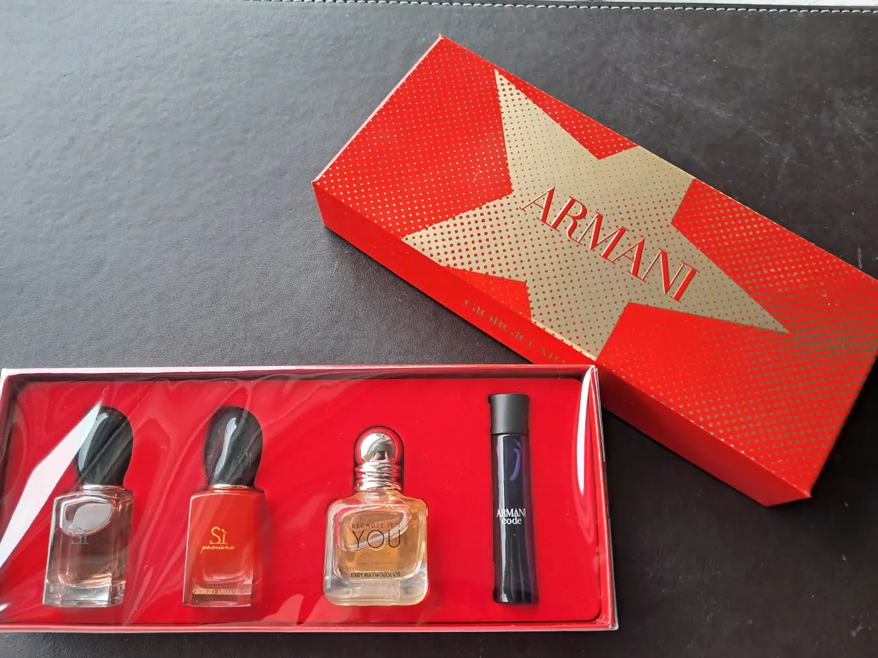 Billede 1 - ARMANI - Parfume sæt af mini-dufte