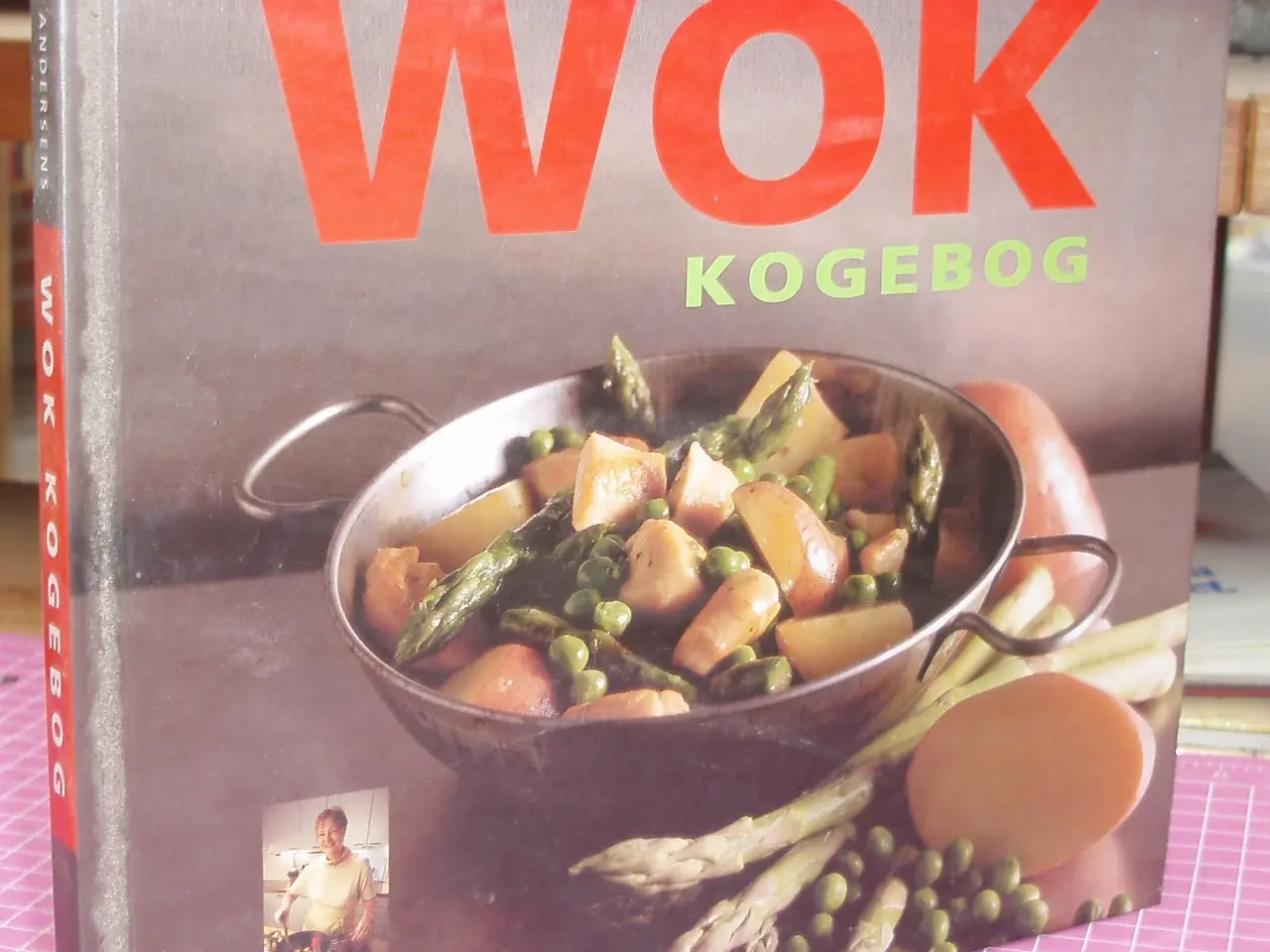 Billede 1 - Lynn Andersens Wok Kogebog