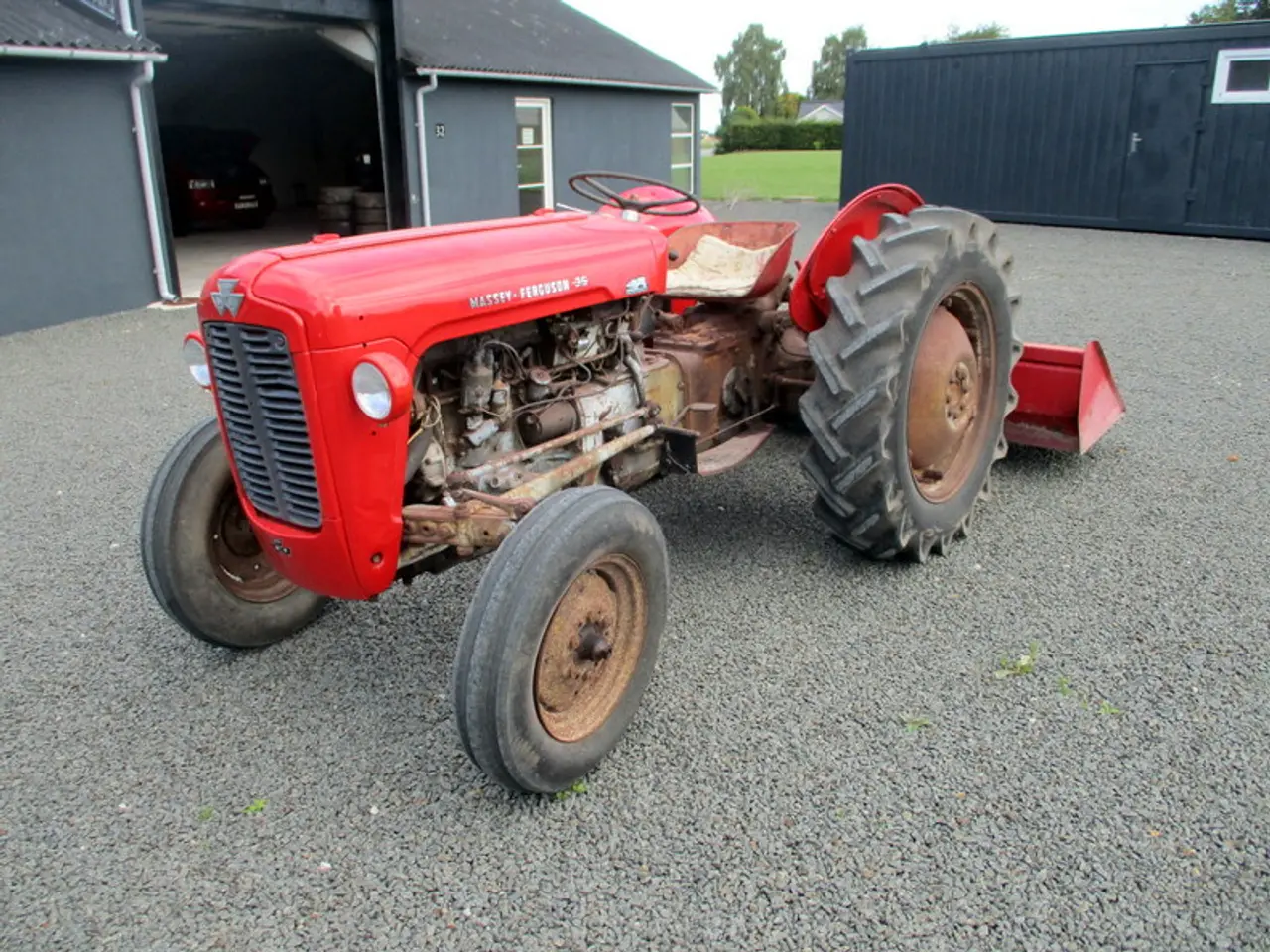Billede 9 - Gaffeltruck 1.5T. gas og Ferguson 35 m. sluf