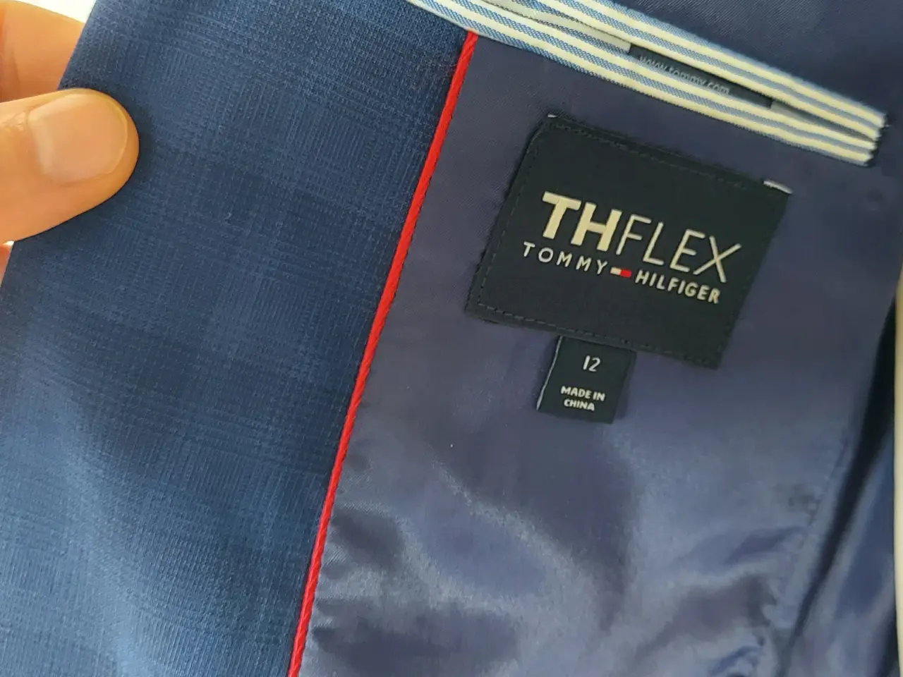 Billede 2 - Konfirmationstøj - Tommy Hilfiger blazer, skjorte
