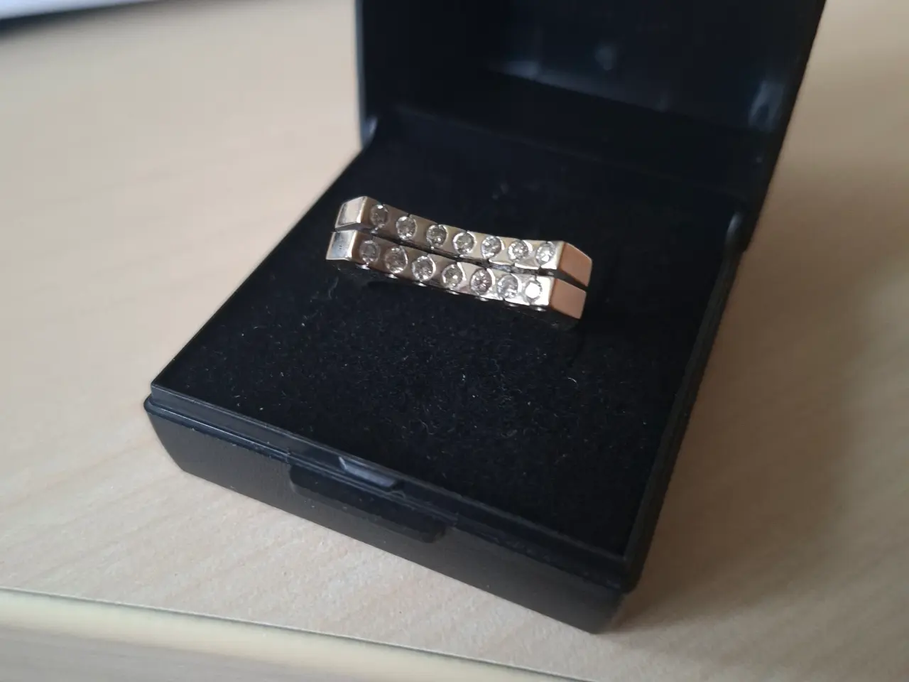 Billede 4 - Ring i hvidguld 18 kt. med brillianter