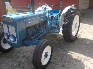 dexta traktor