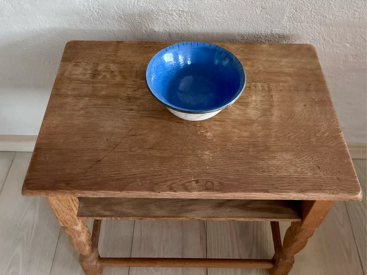 Billede 2 - Lille sidebord / sengebord i massiv eg, 1960 - 197