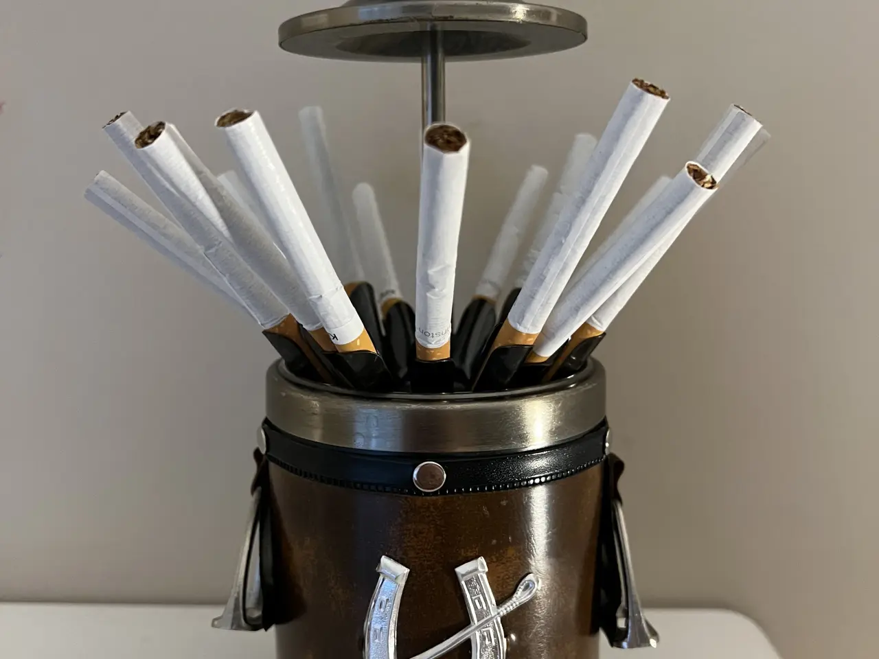 Billede 1 - Flot gammel mekanisk cigaretholder fra 60’erne 