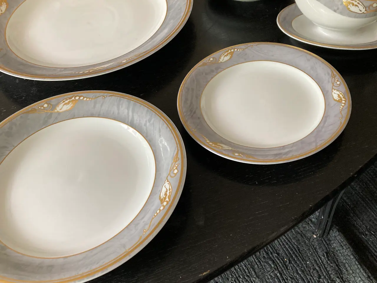 Billede 1 - Grå Magnolia, Royal Copenhagen