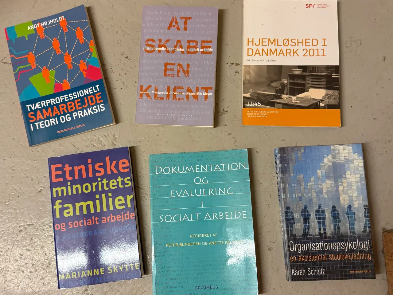 Billede 2 - Bøger til socialrådgiveruddannelsen