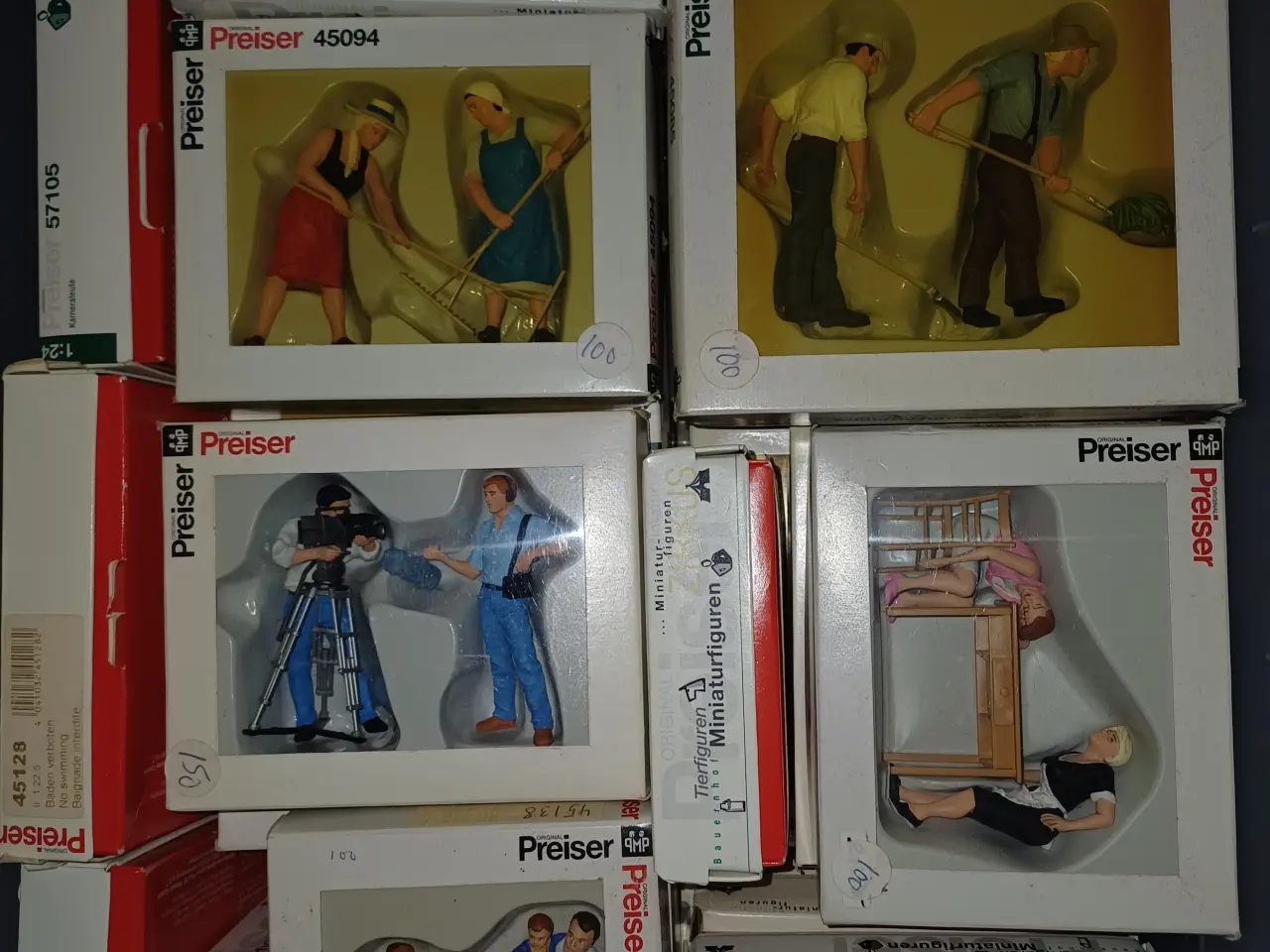 Billede 1 - Preiser og Busch figurer