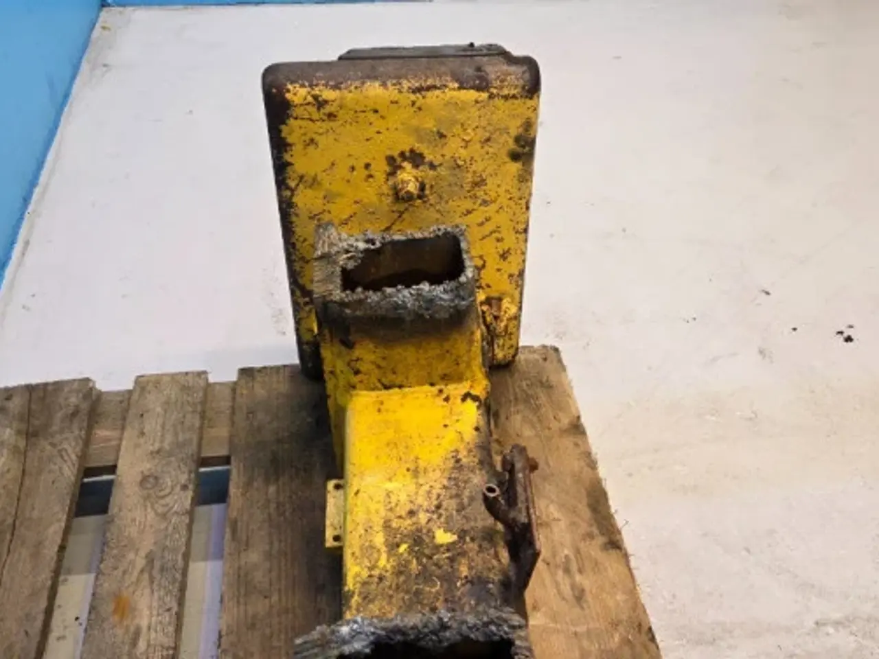Billede 7 - New Holland LB115B Støtteben R. 87376352