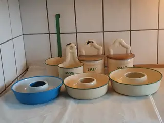 Emalje cremefarvet