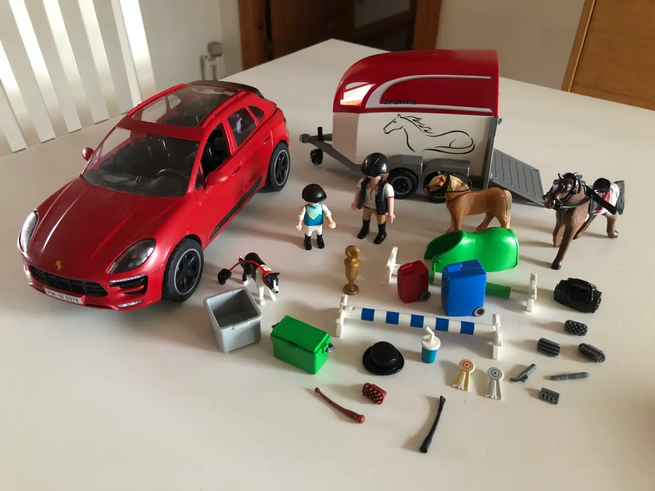 Billede 3 - Playmobil: Porsche Macan GTS med hestetraile(9376)