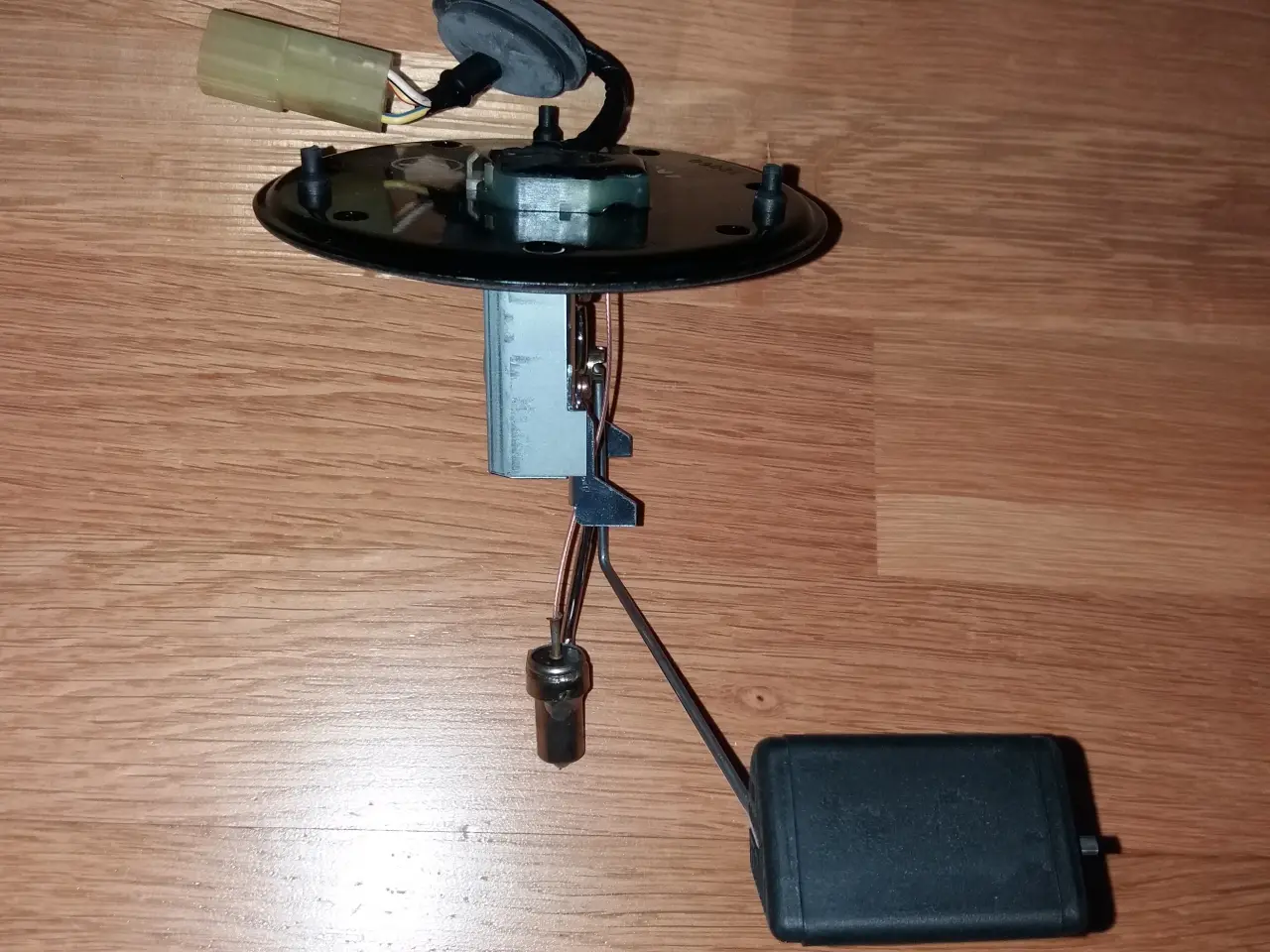 Billede 2 - Tankmåler Toyota Camry