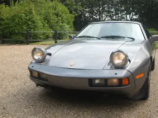 Porsche 928 S