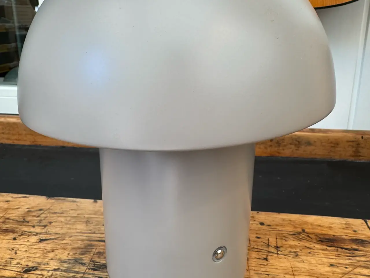 Billede 1 - ILVA Nando genopladelig bordlampe – sandfarvet – t