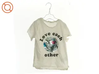 T-Shirt fra H&M (str. 122 cm)