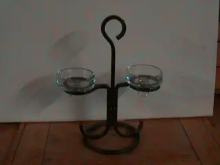 Stage i metal og glas, fyrfad