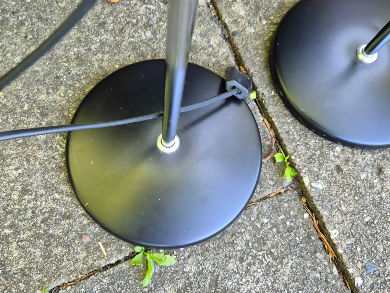 Billede 5 - To ens retrogulvlamper i sort