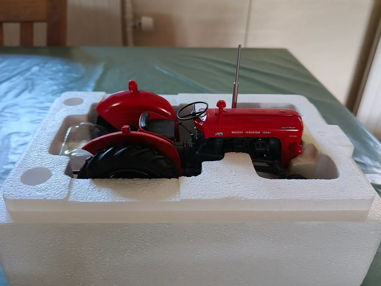 Billede 2 - Universal Hobbies Massey Ferguson MF 35X