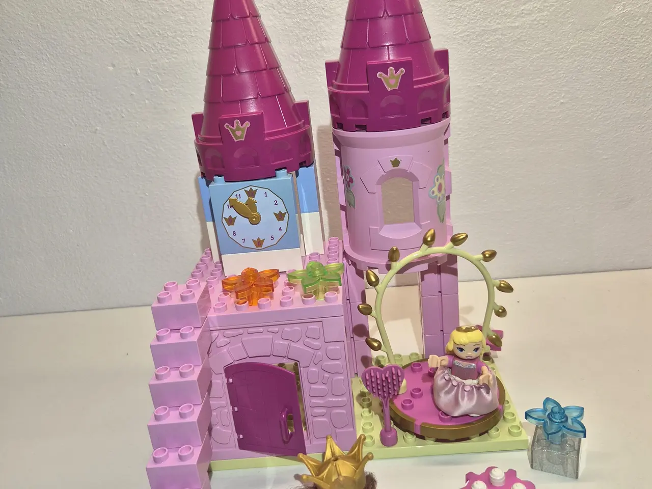 Billede 1 - Duplo Prinsesse Slot, Sælges som vist, Elastik i k