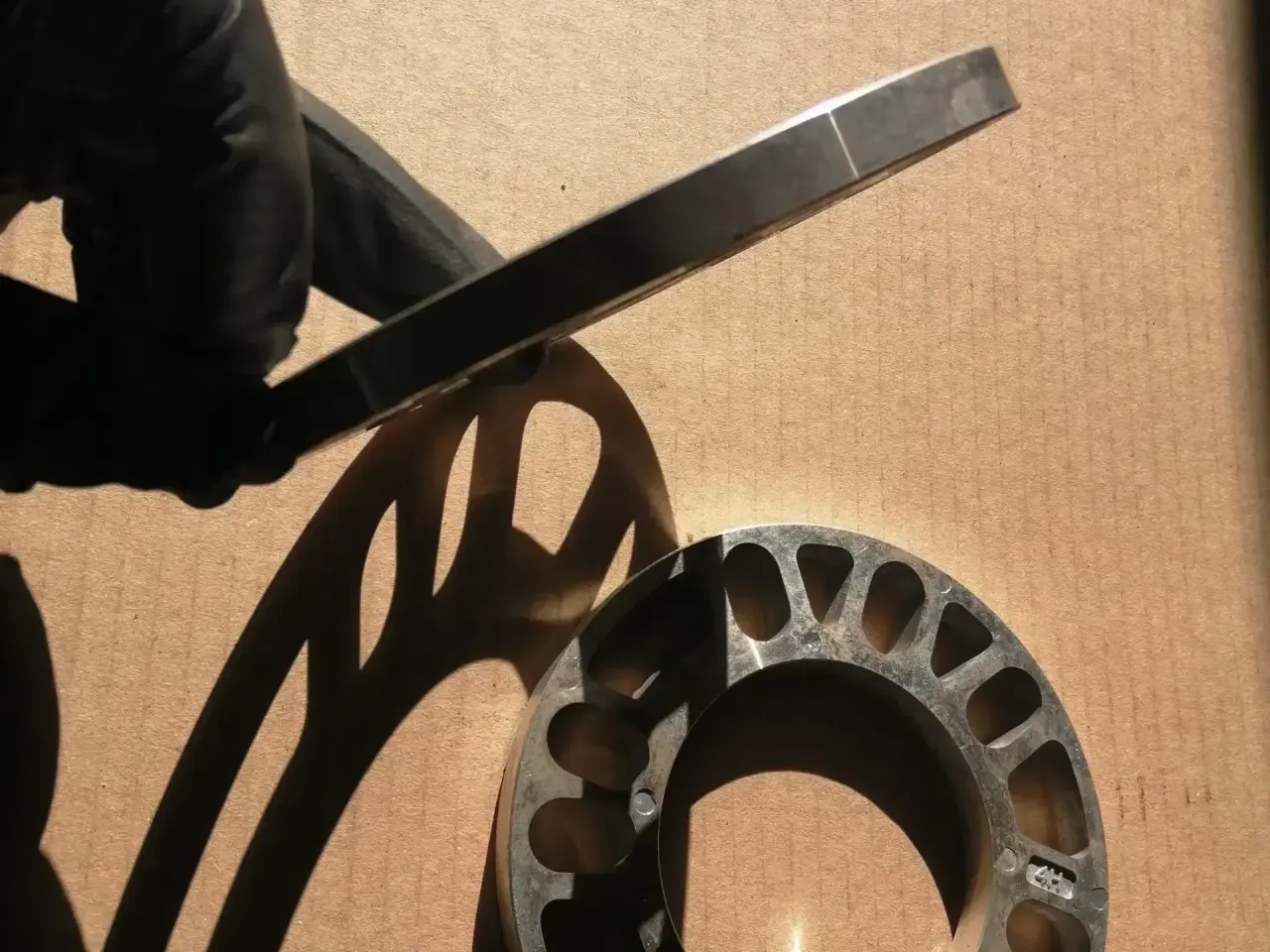 Billede 10 - Emblemer, Spacer, hjulbolte, Centreringsringe mm