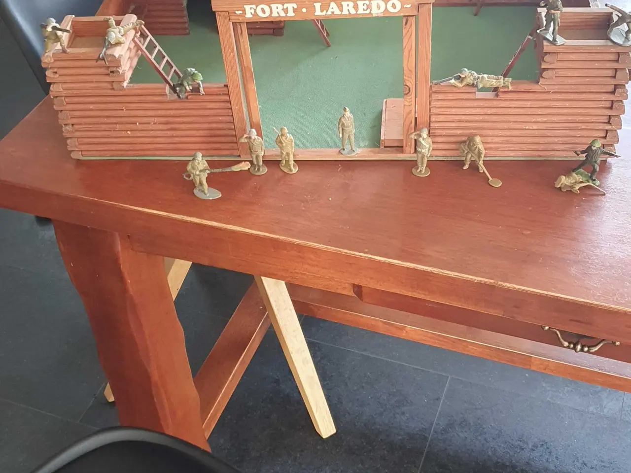 Billede 1 - Laredo fort +fogur