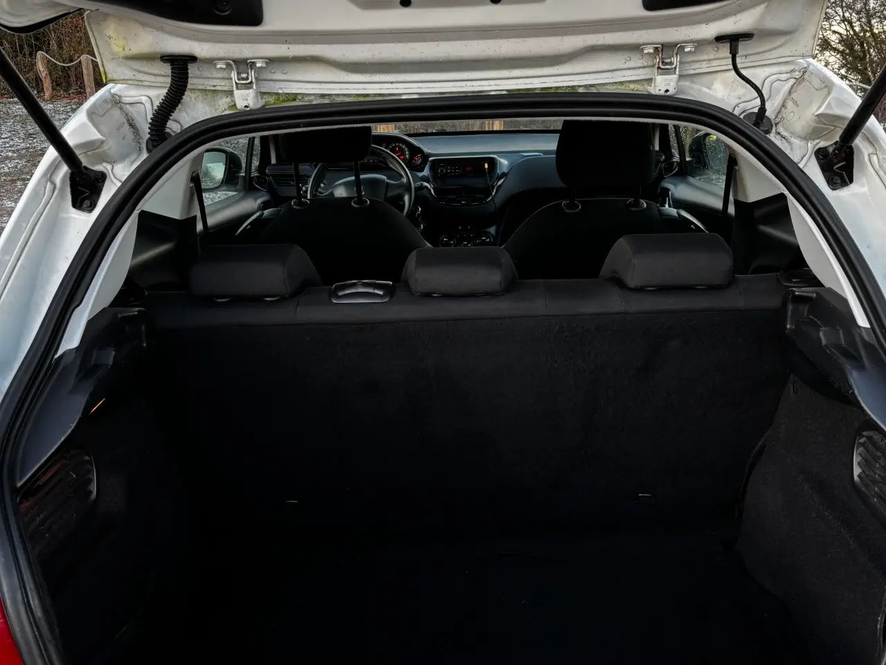 Billede 4 - Peugeot 208 med nyere motor sælges