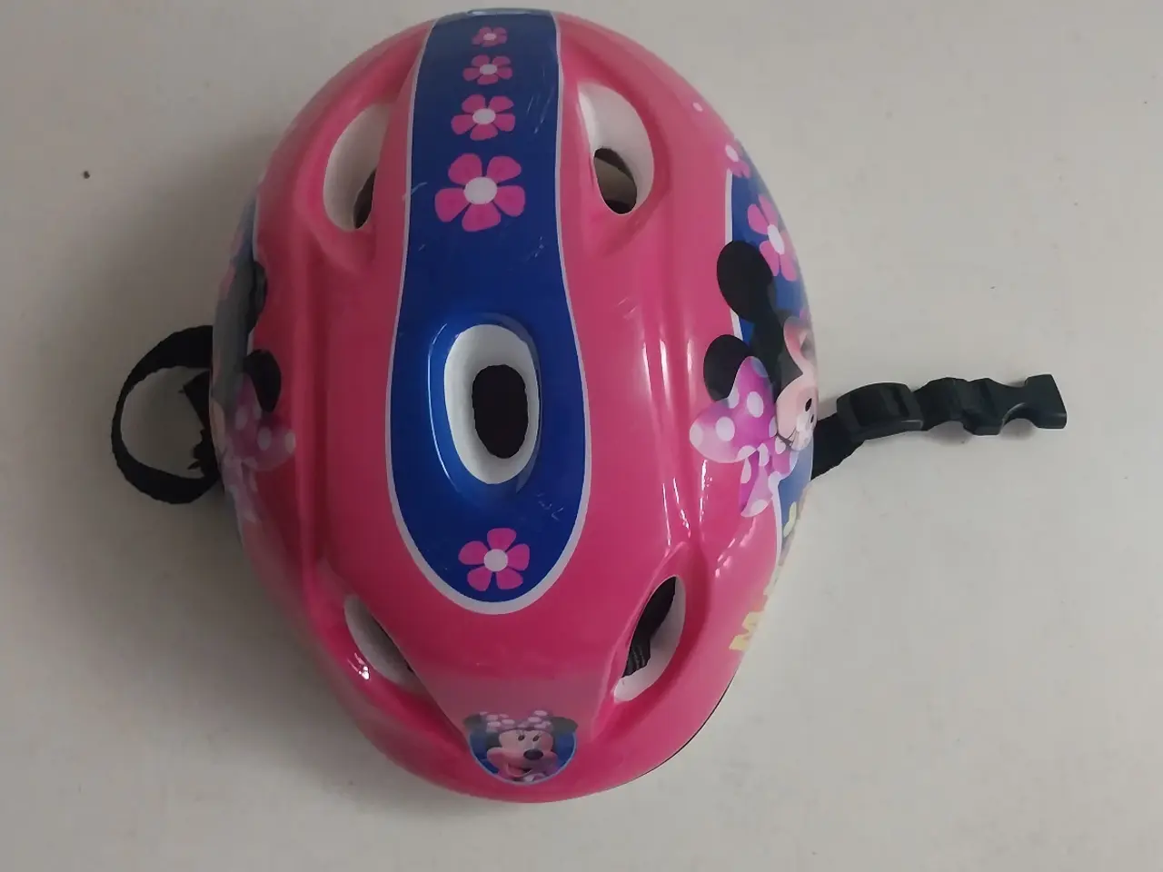 Billede 2 - Minnie mouse cykelhjelm