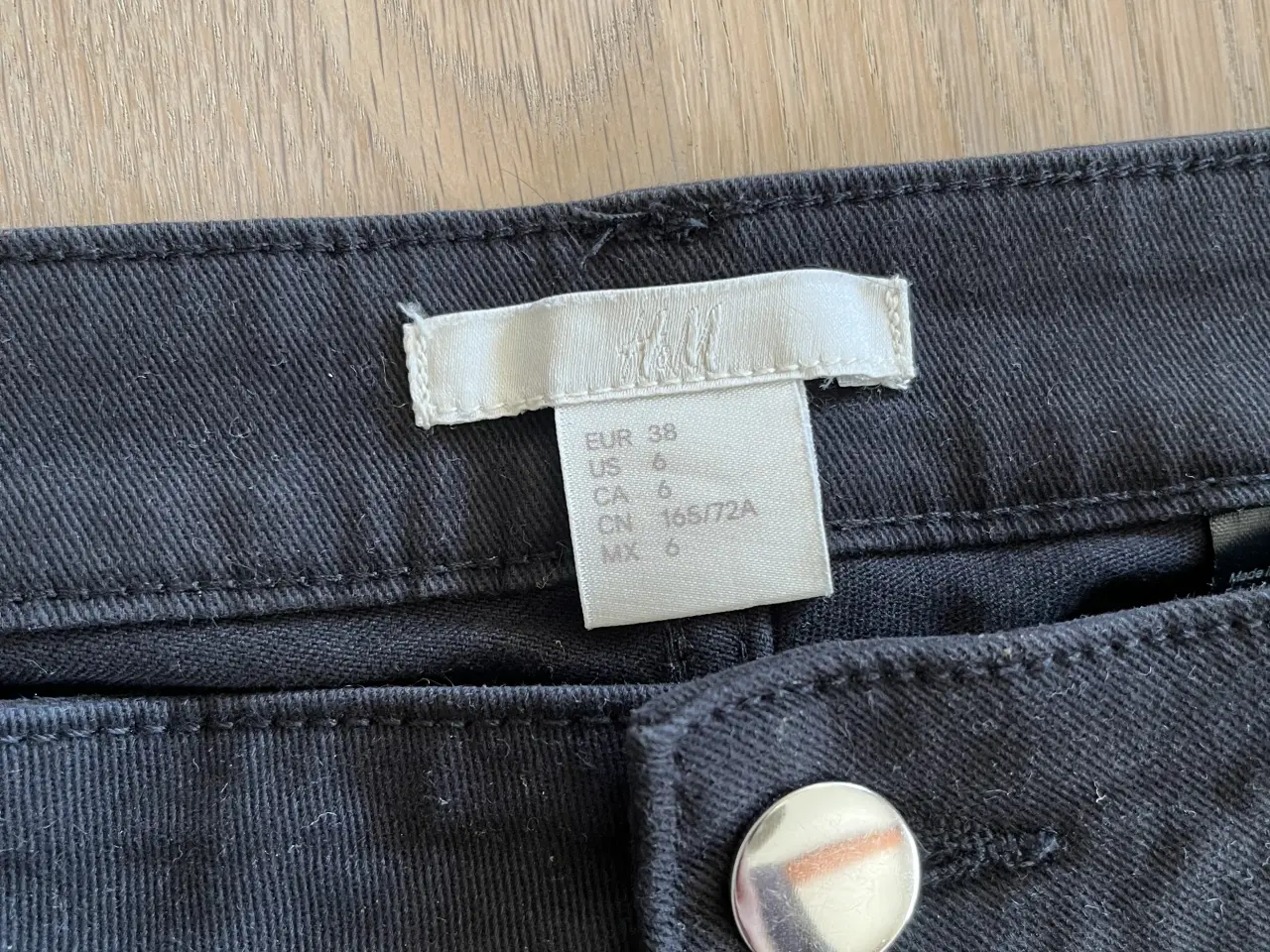 Billede 3 - Sorte shorts
