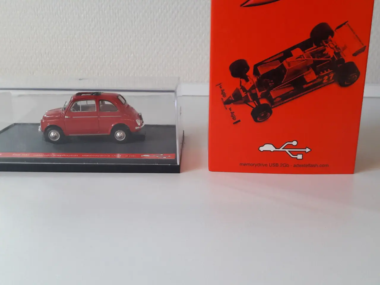 Billede 4 - FIAT 500 USB stek 1/43 model bil.