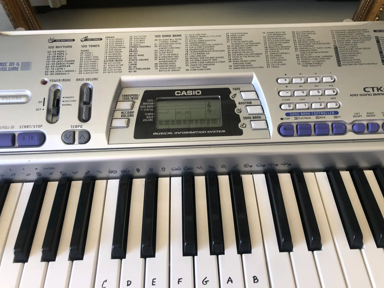 Billede 2 - Keyboard mærket Casio. Strømtilslutning medfølger.