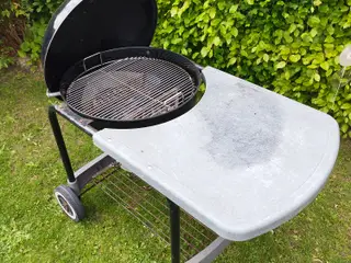 Pæn Weber kuglegrill
