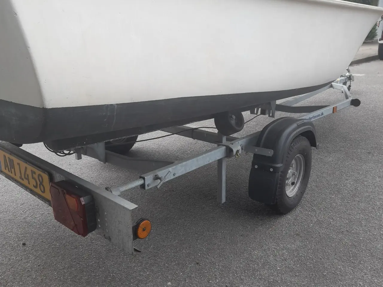 Billede 9 - Båd med motor og trailer
